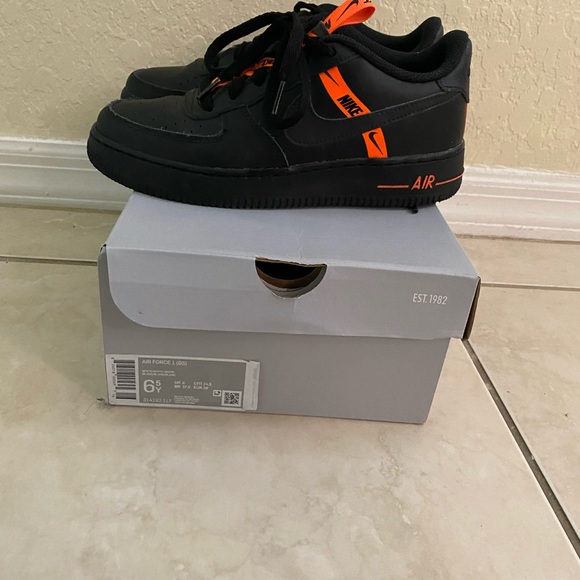 Nike Air Force 1 - Picture 5 of 7